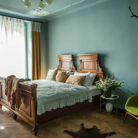 The Emerald Apartment Prague
